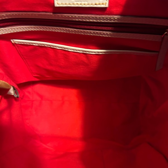 Dooney and Bourke leather purse/backpack❤️gorgeous ecru color red lining 15x12x7 - Picture 8 of 10